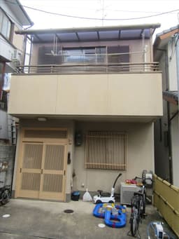 賃貸中のオーナーチェンジ物件　聖護院中町の中古木造3階建て住宅の画像