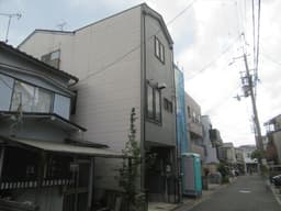 青伸ホーム預かり物件　高野泉町の中古木造3階建て住宅　延床132㎡超の大型5LDK！ビルトインガレージ付き　美宅の画像