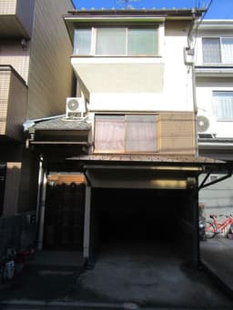 紫野中柏野町の中古木造2階建て住宅　全居室6帖　即引渡可能　東西両面道路の画像