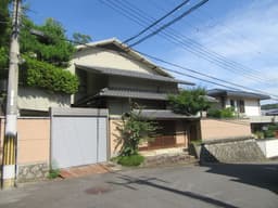 岩倉幡枝町の邸宅　中古RC造2階建て住宅　土地面積約225坪　7LDKの画像