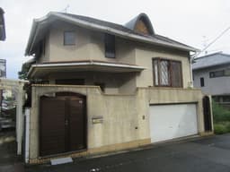 衣笠西開キ町　閑静な住宅地の西向きの地に建つ中古木造2階建て住宅の画像