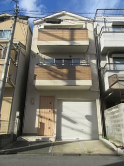 田中大久保町の中古木造3階建て住宅　南向き　前面道路幅員5.9ｍ　陽当たり良好の画像