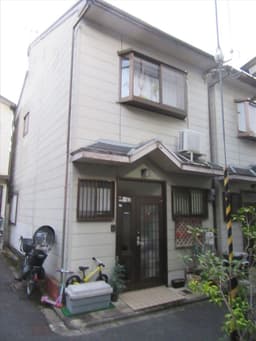 紫野泉堂町の中古木造2階建て住宅　南西向き　買物便利　収益物件としてもの画像