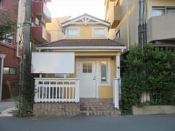 浄土寺上馬場町　白川通面しの店舗　中古木造2階建て　スウェーデンハウス施工の画像
